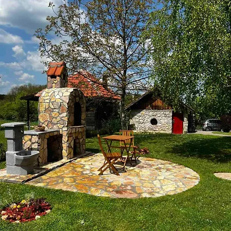 Brvnara Nenadic Holiday home *