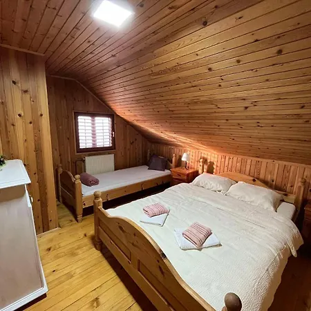 Brvnara Nenadic Casa de Férias